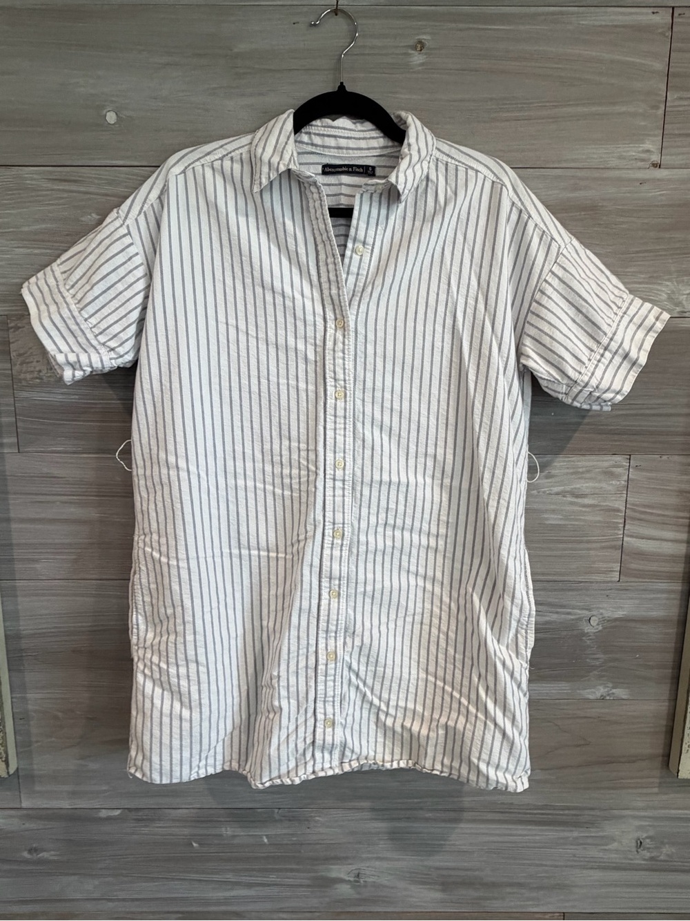 Abercrombie & Fitch White Button-Down Shirt with Thin Gray Stripes
